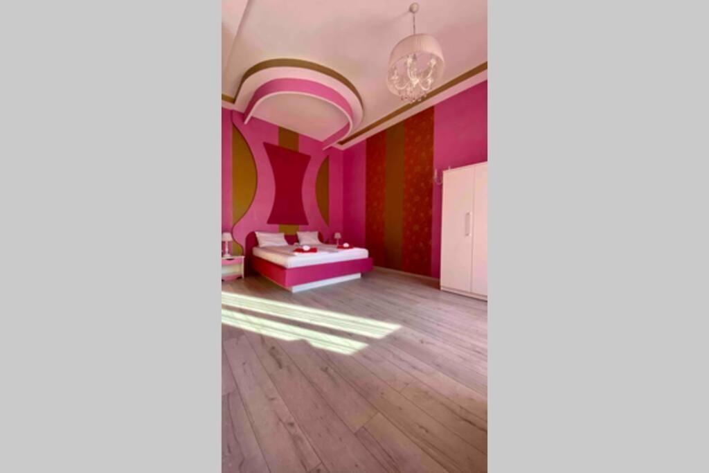 Budoir Royal Apartment Орадеа Екстериор снимка